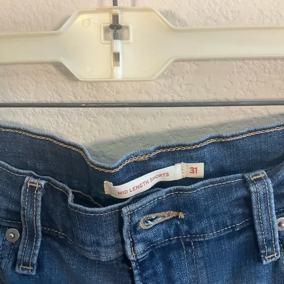 Levi's Blue Distressed Jean Shorts Relaxed Fit - Picture 4 of 4